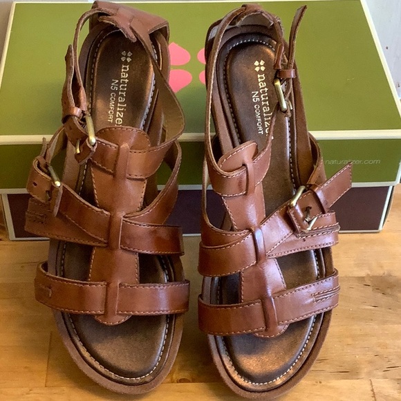Naturalizer fisherman sandals. - Picture 2 of 5